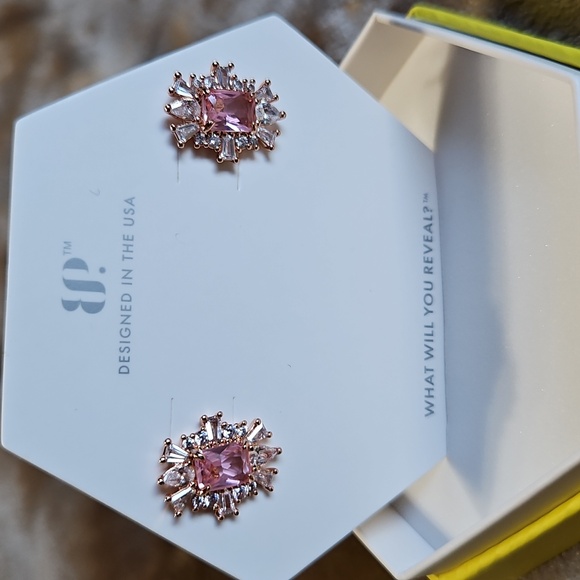 Bomb Party Earrings Against All Odds - Picture 4 of 5